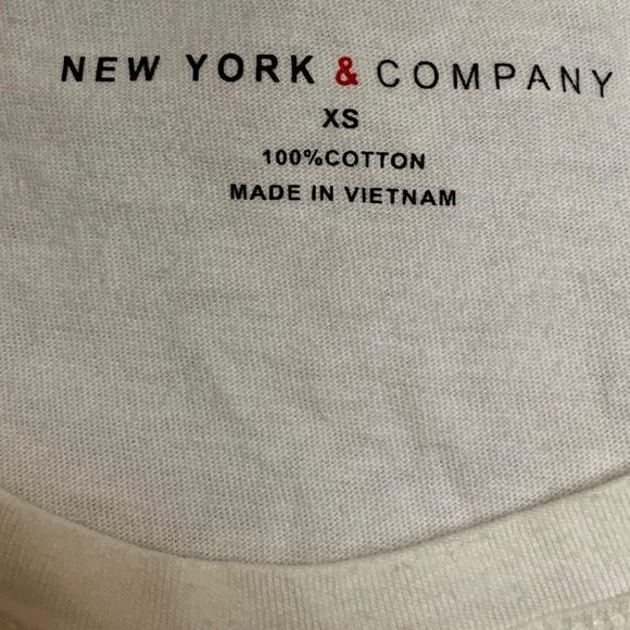 NEW YORK & COMPANY BLING HEART WHITE T-SHIRT EUC - Picture 5 of 8